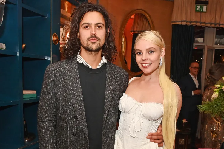 Pregnant Outlander Actress Nell Hudson Marries Max King